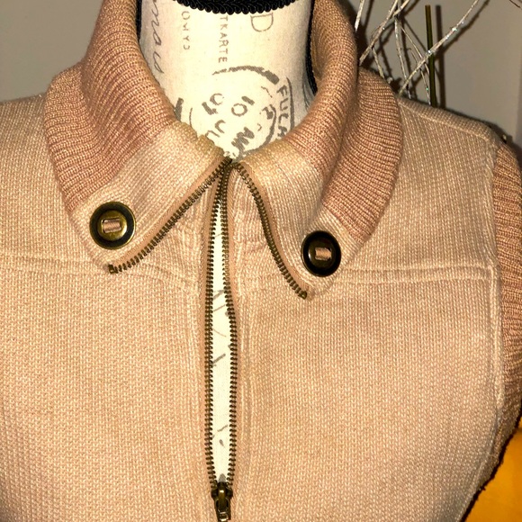 GREEN TEA VEST - Picture 3 of 9